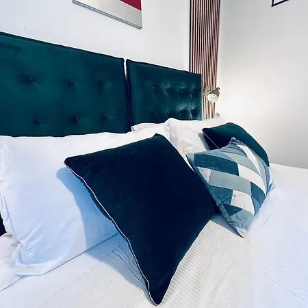 Apartment Vatican Glamorous At Passeggiata Del Gelsomino - Free Parking, 4 Guests, - Jubilee Ideal