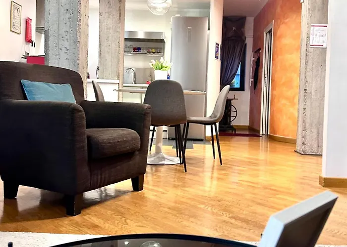 Vatican Glamorous At Passeggiata Del Gelsomino - Free Parking, 4 Guests, Lejlighed Rom